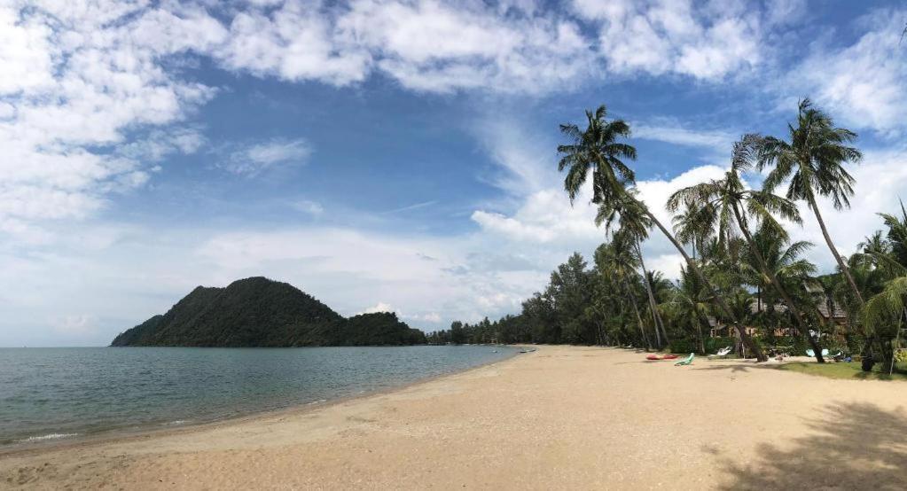 Oyo 1143 Phet Luran Thai Resort Kohchang Koh Chang Exterior photo